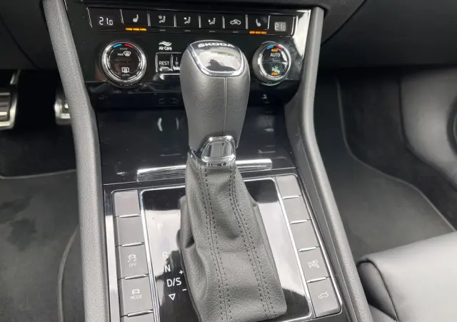 SKODA Superb 2.0 TSI L&K DSG