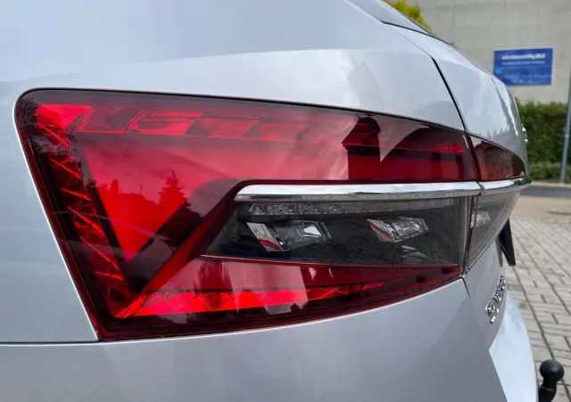 SKODA Superb 2.0 TSI L&K DSG