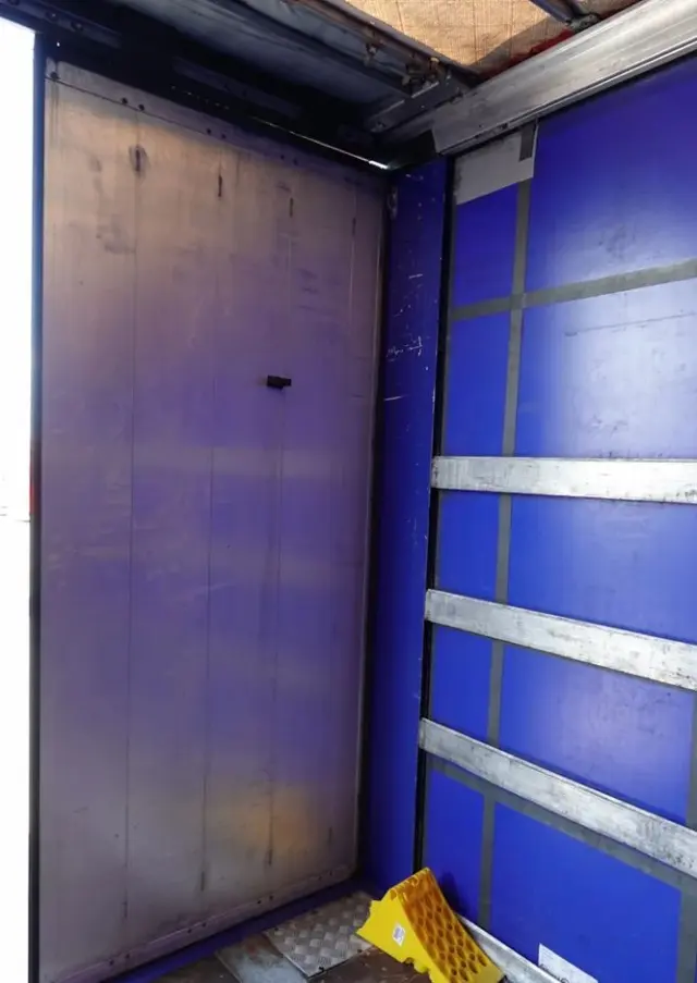 SCHWARZMULLER FIRANKA / OŚ PODNOSZONA / OSIE SAF / 