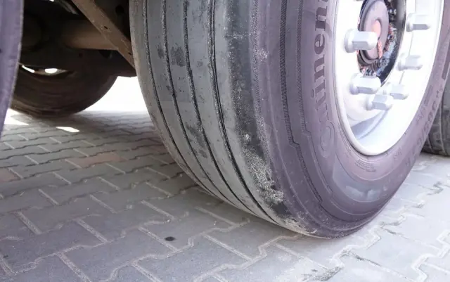 SCHWARZMULLER FIRANKA / OŚ PODNOSZONA / OSIE SAF / 