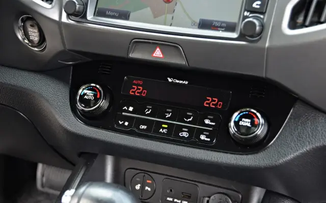 KIA Sportage 2,0 CRDI AWD Vision