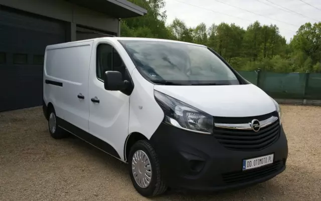 OPEL Vivaro 