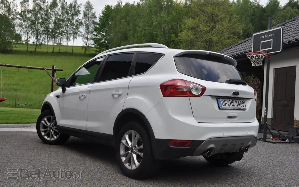 FORD Kuga 2.0 TDCi 2x4 Titanium