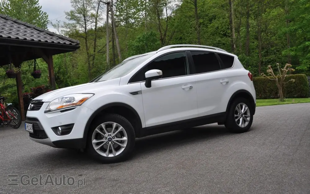 FORD Kuga 2.0 TDCi 2x4 Titanium