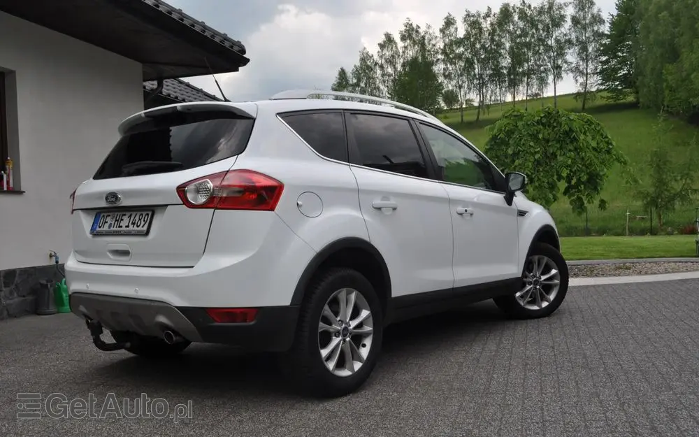 FORD Kuga 2.0 TDCi 2x4 Titanium