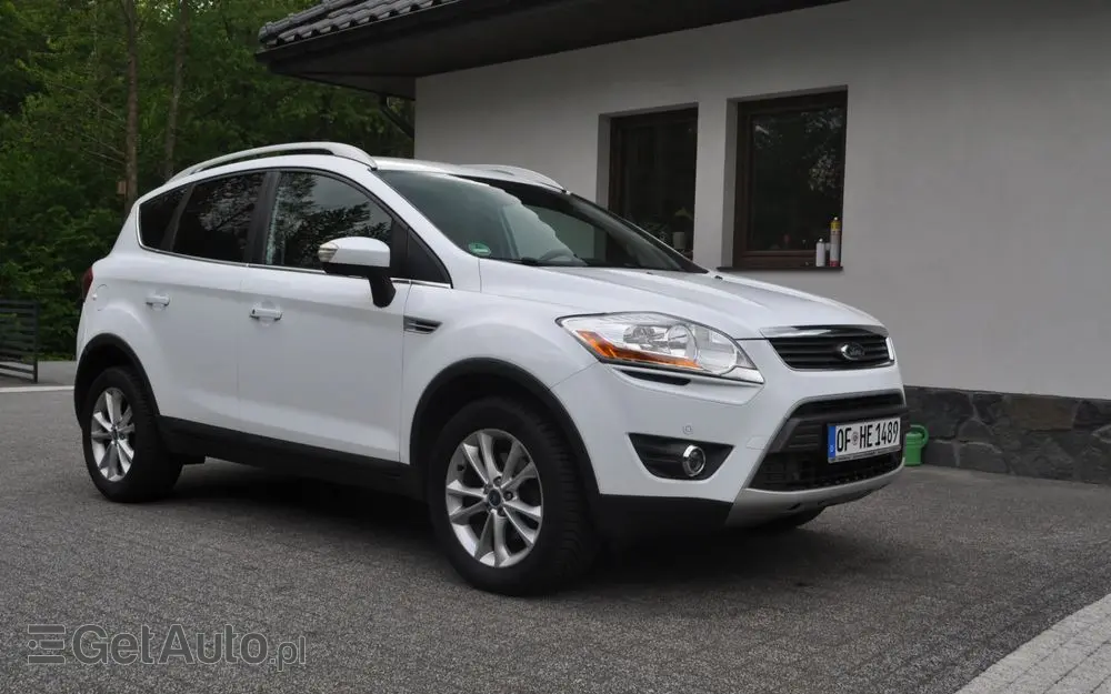 FORD Kuga 2.0 TDCi 2x4 Titanium