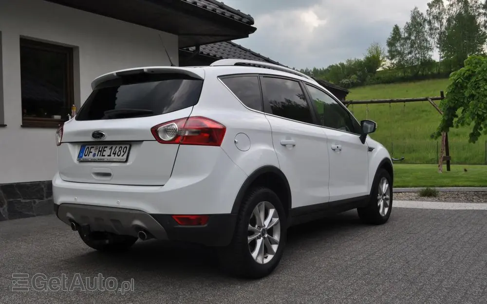 FORD Kuga 2.0 TDCi 2x4 Titanium
