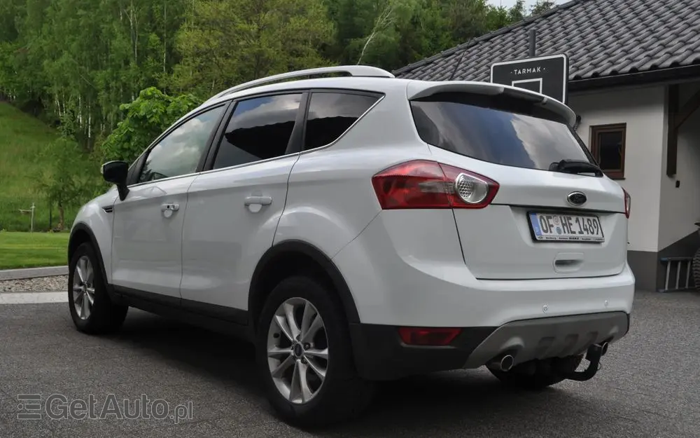 FORD Kuga 2.0 TDCi 2x4 Titanium