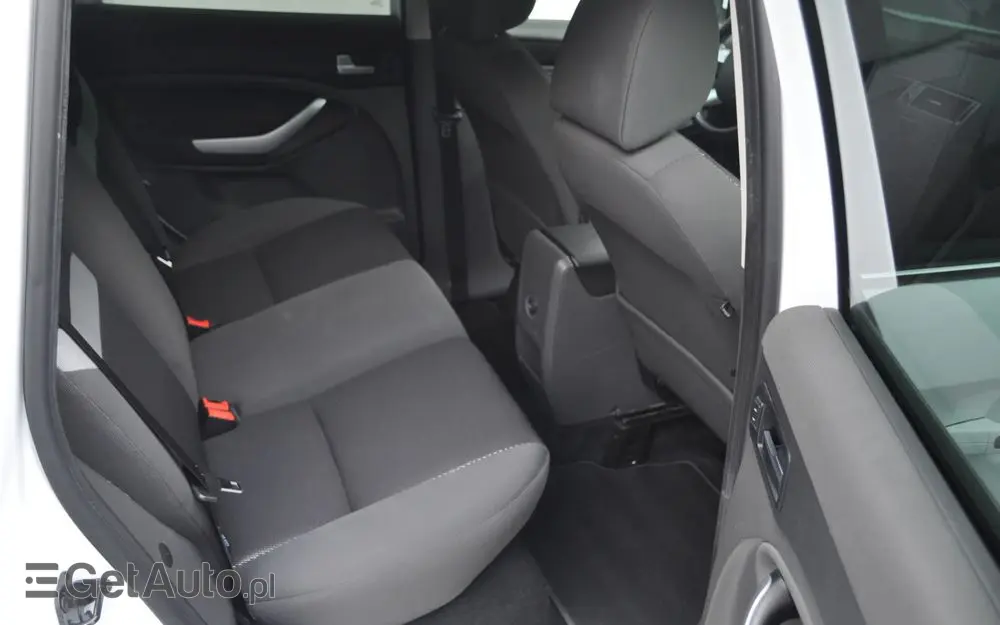 FORD Kuga 2.0 TDCi 2x4 Titanium