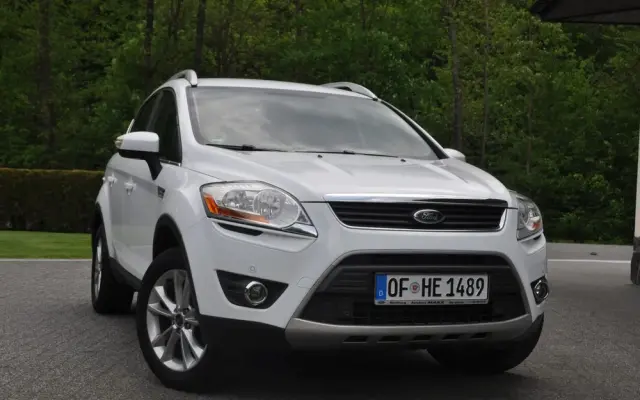 FORD Kuga 2.0 TDCi 2x4 Titanium