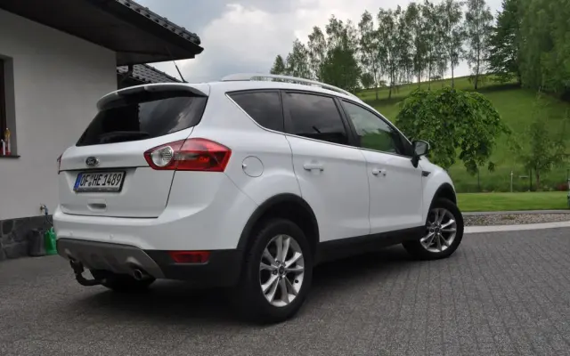 FORD Kuga 2.0 TDCi 2x4 Titanium