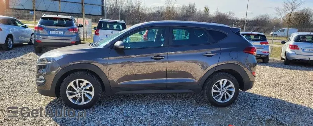 HYUNDAI Tucson 
