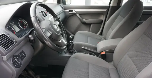 VOLKSWAGEN Touran 1.6 TDI DPF BlueMot Comfortline