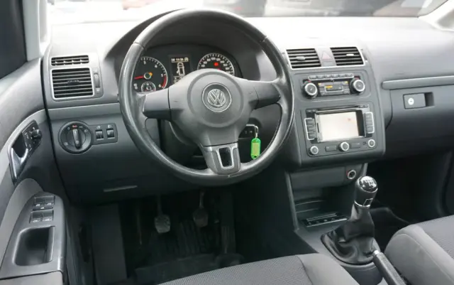 VOLKSWAGEN Touran 1.6 TDI DPF BlueMot Comfortline