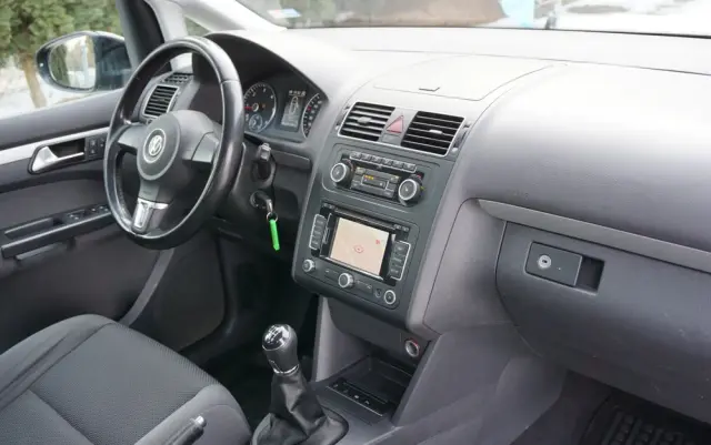 VOLKSWAGEN Touran 1.6 TDI DPF BlueMot Comfortline