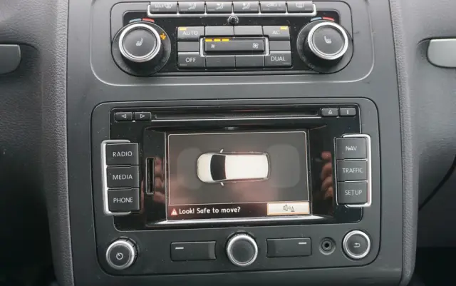 VOLKSWAGEN Touran 1.6 TDI DPF BlueMot Comfortline