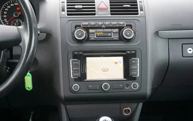 VOLKSWAGEN Touran 1.6 TDI DPF BlueMot Comfortline