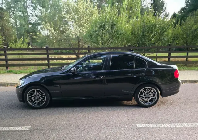 BMW Seria 3 318i
