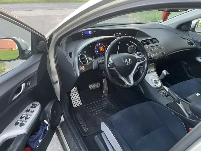HONDA Civic Executive i-Shift