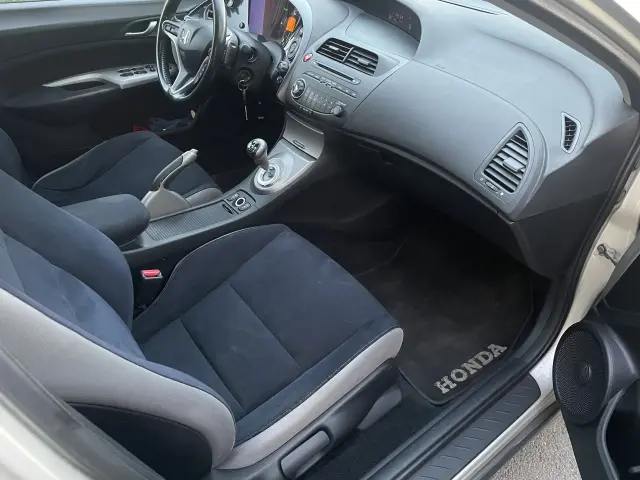 HONDA Civic Executive i-Shift