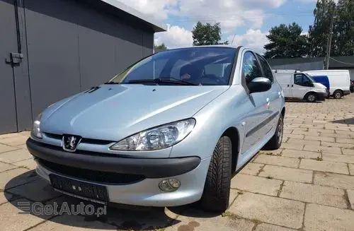 PEUGEOT 206 