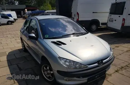 PEUGEOT 206 