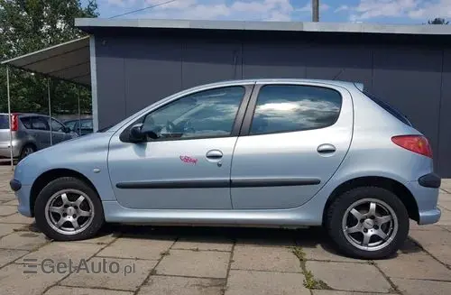 PEUGEOT 206 
