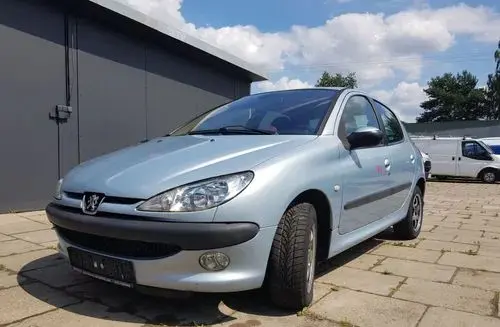 PEUGEOT 206 