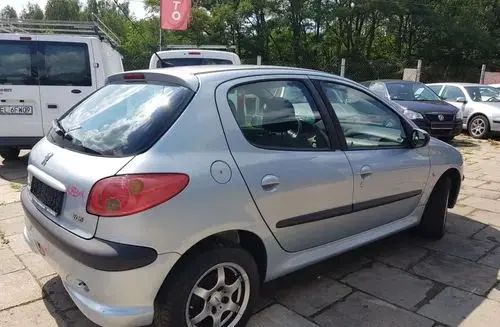 PEUGEOT 206 