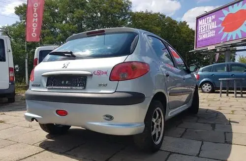 PEUGEOT 206 