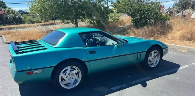 CHEVROLET Corvette 