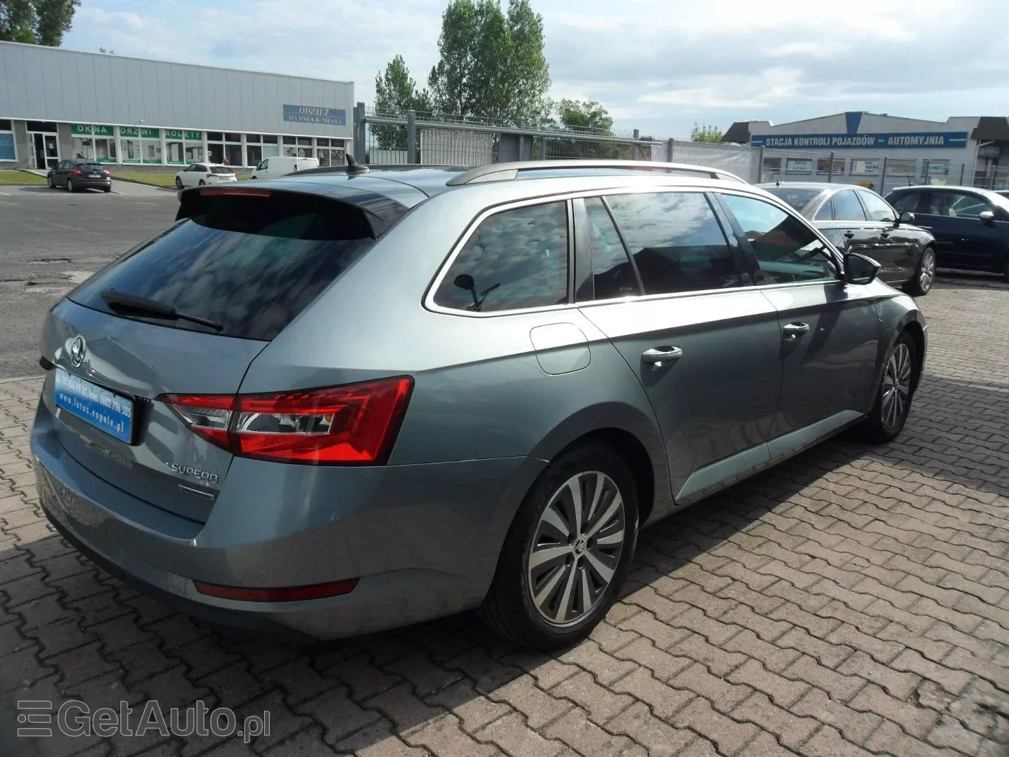 SKODA Superb 
