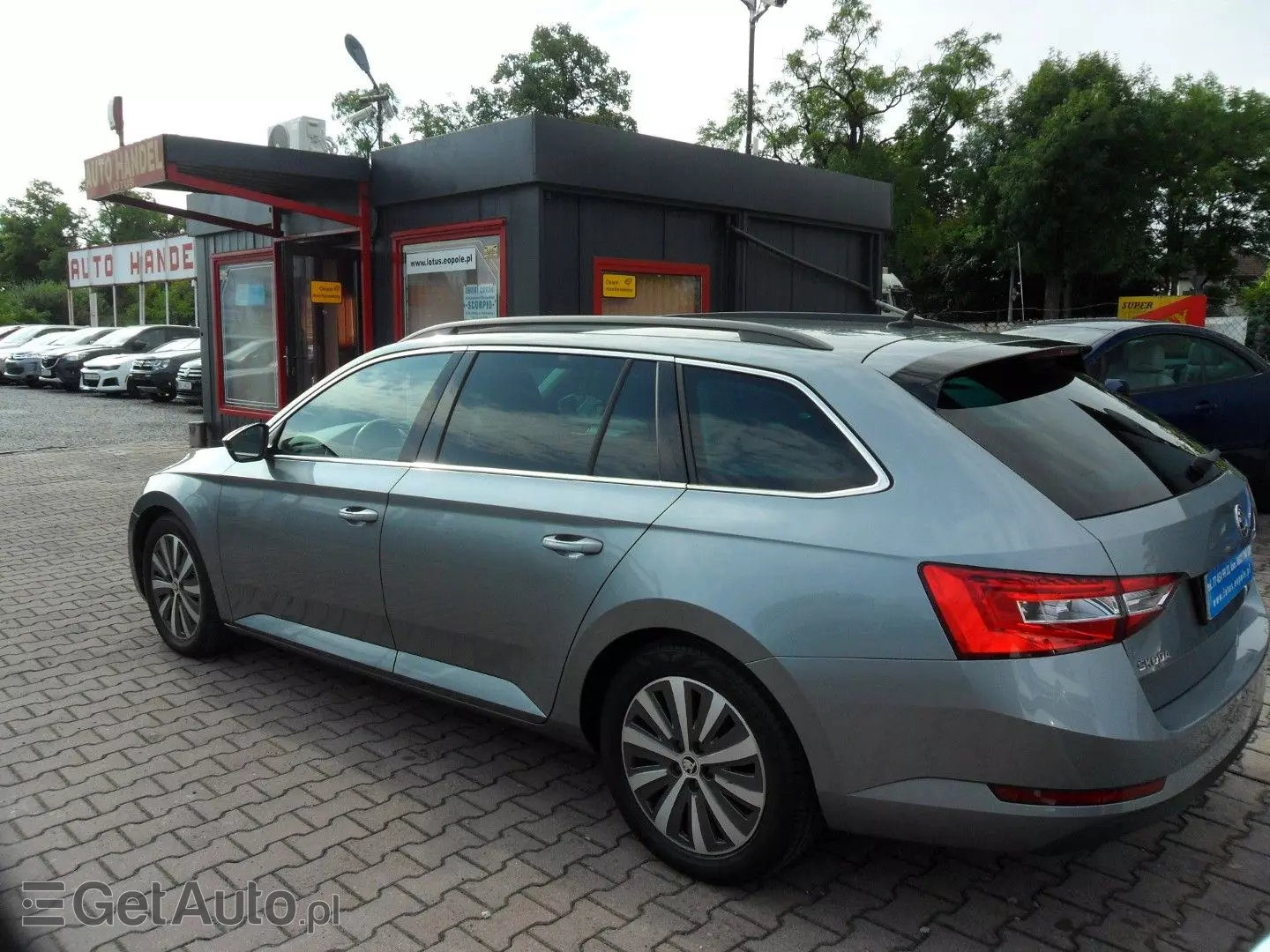 SKODA Superb 