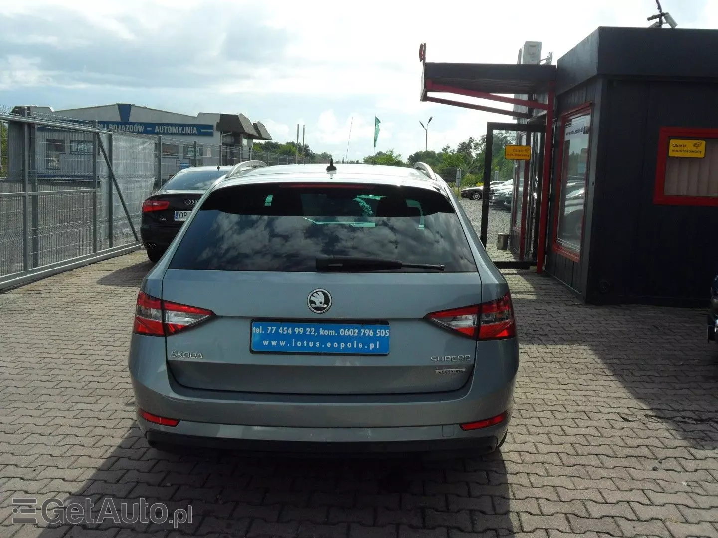 SKODA Superb 