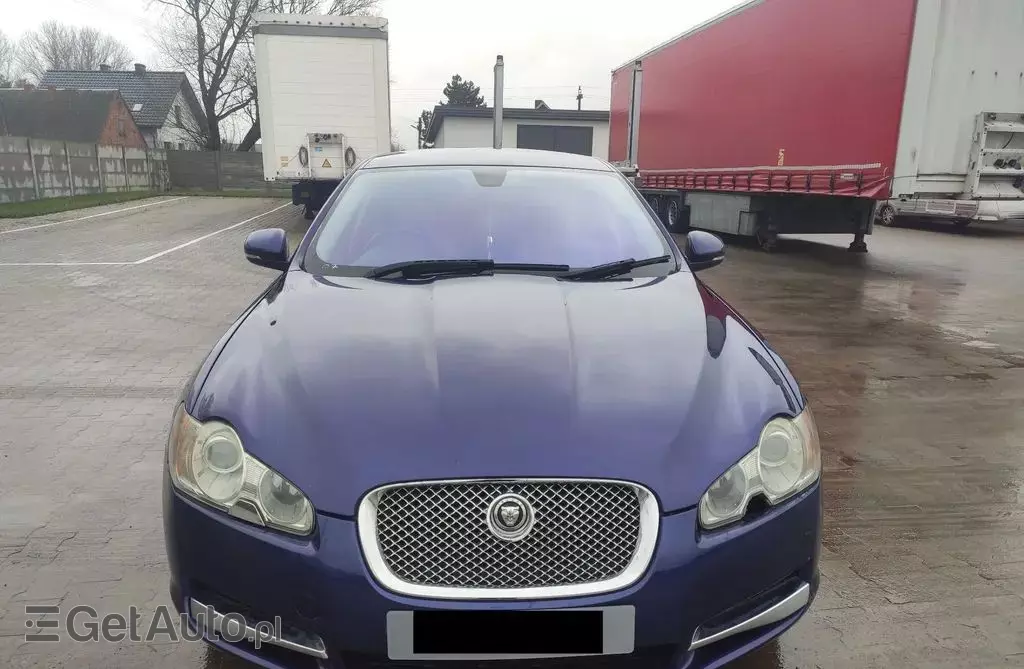 JAGUAR XF 