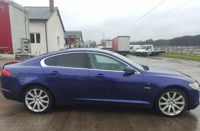 JAGUAR XF 