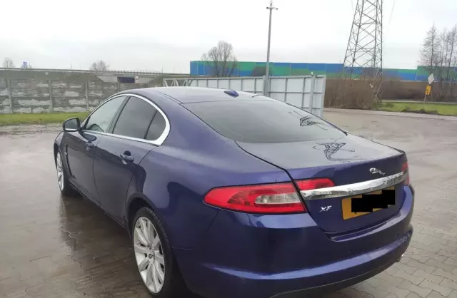 JAGUAR XF 