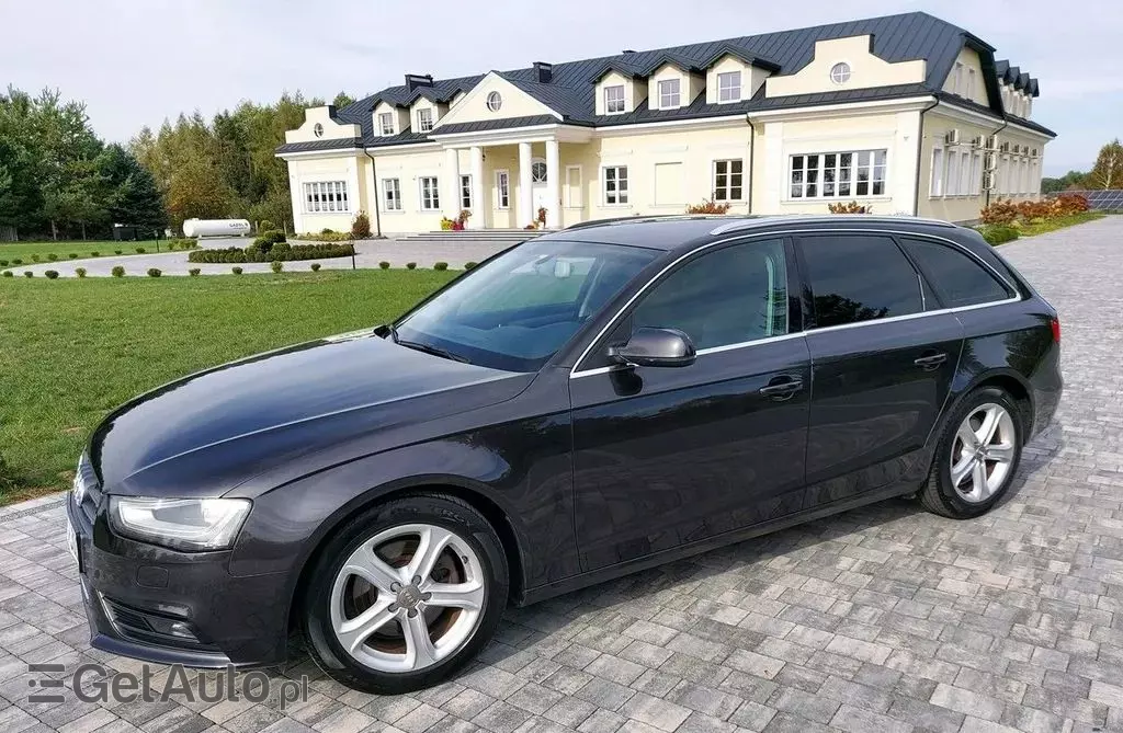 AUDI A4 