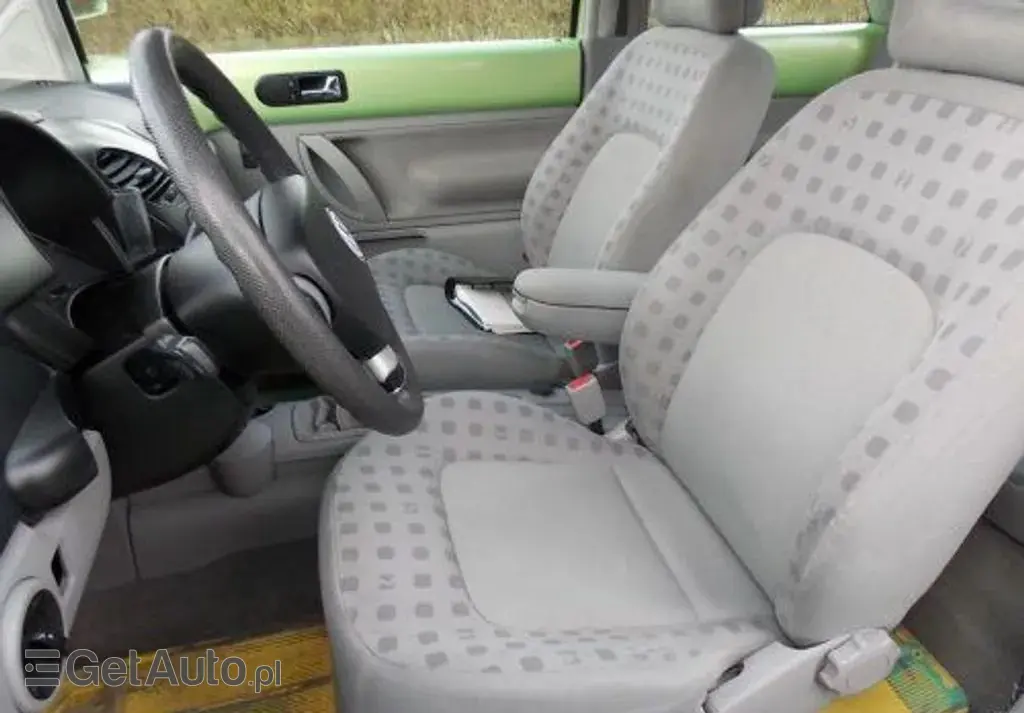 VOLKSWAGEN New Beetle 