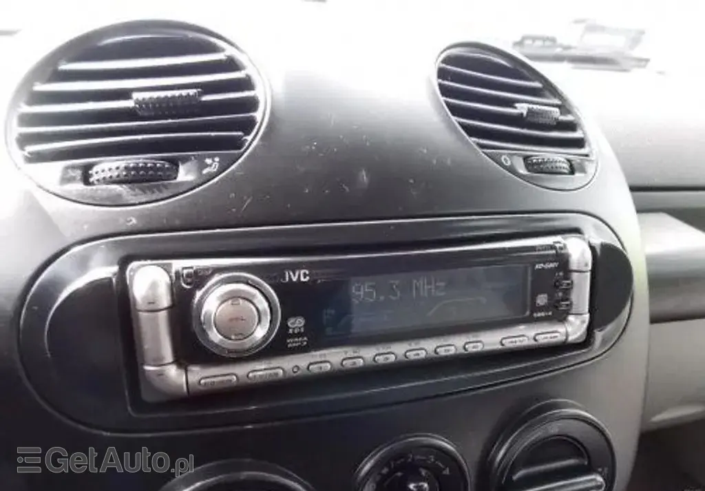 VOLKSWAGEN New Beetle 