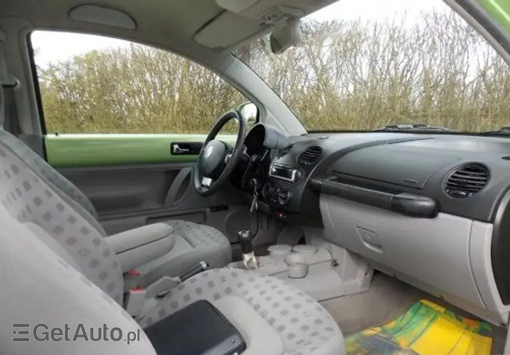 VOLKSWAGEN New Beetle 