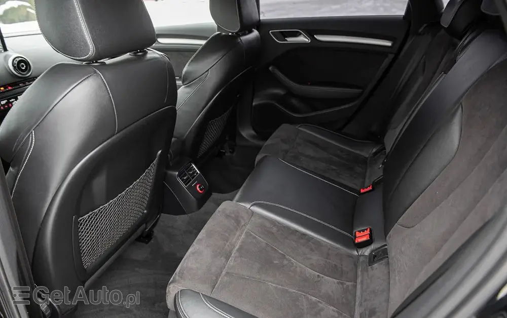 AUDI S3 Sportback S tronic