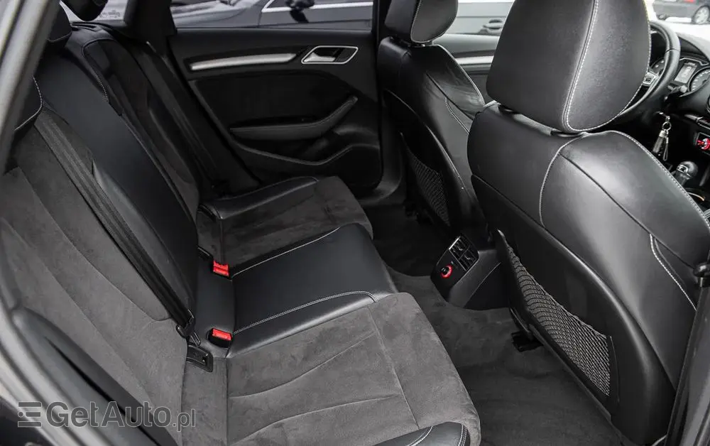 AUDI S3 Sportback S tronic