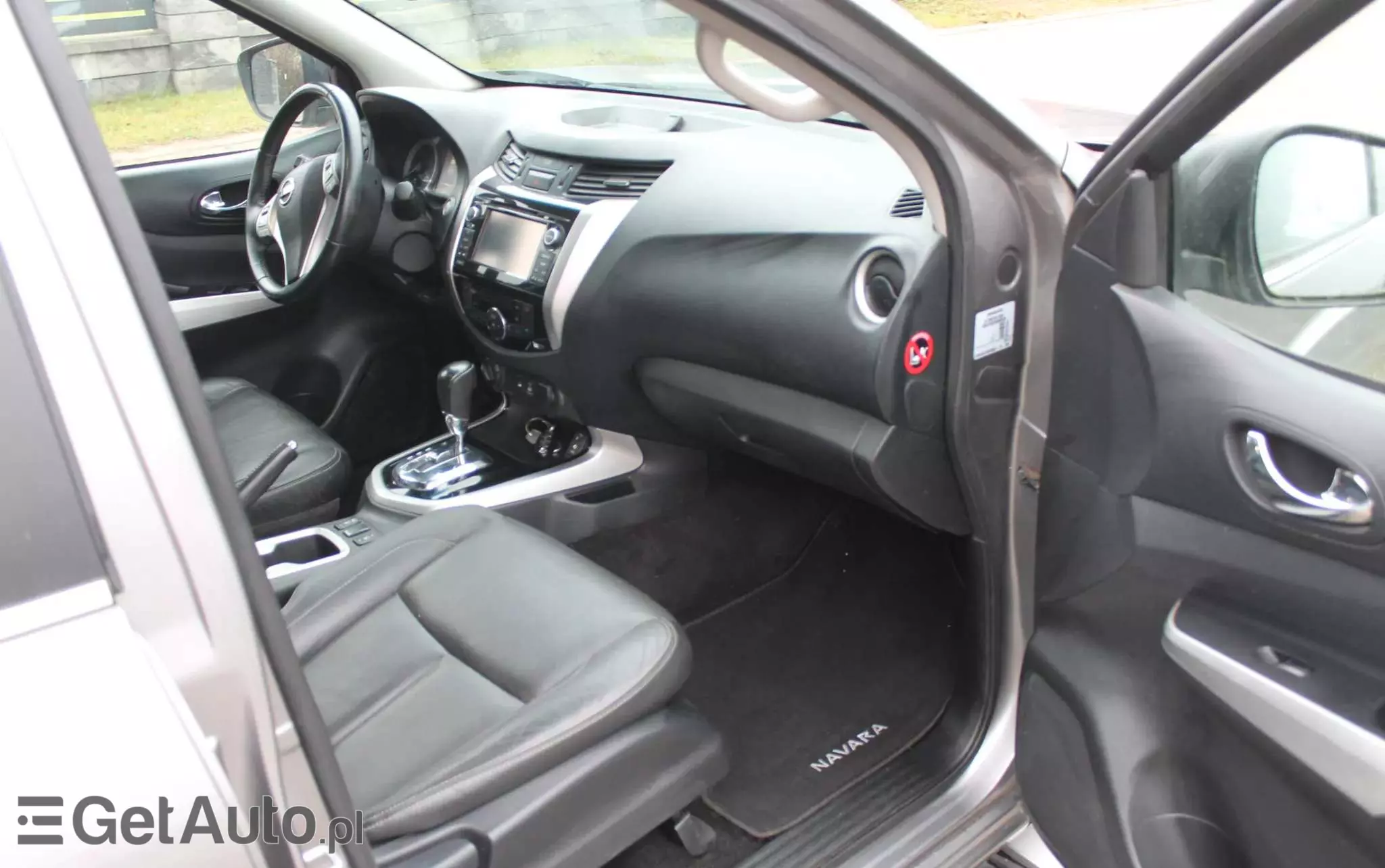 NISSAN Navara DC 4x4 Autm Acenta