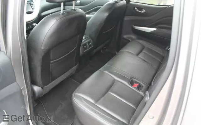 NISSAN Navara DC 4x4 Autm Acenta