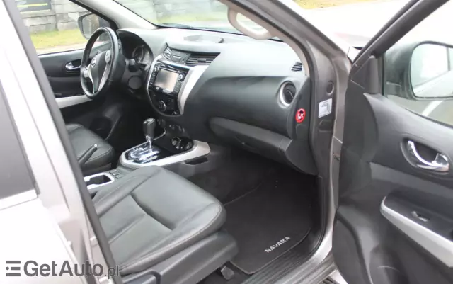NISSAN Navara DC 4x4 Autm Acenta