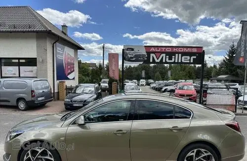 OPEL Insignia 