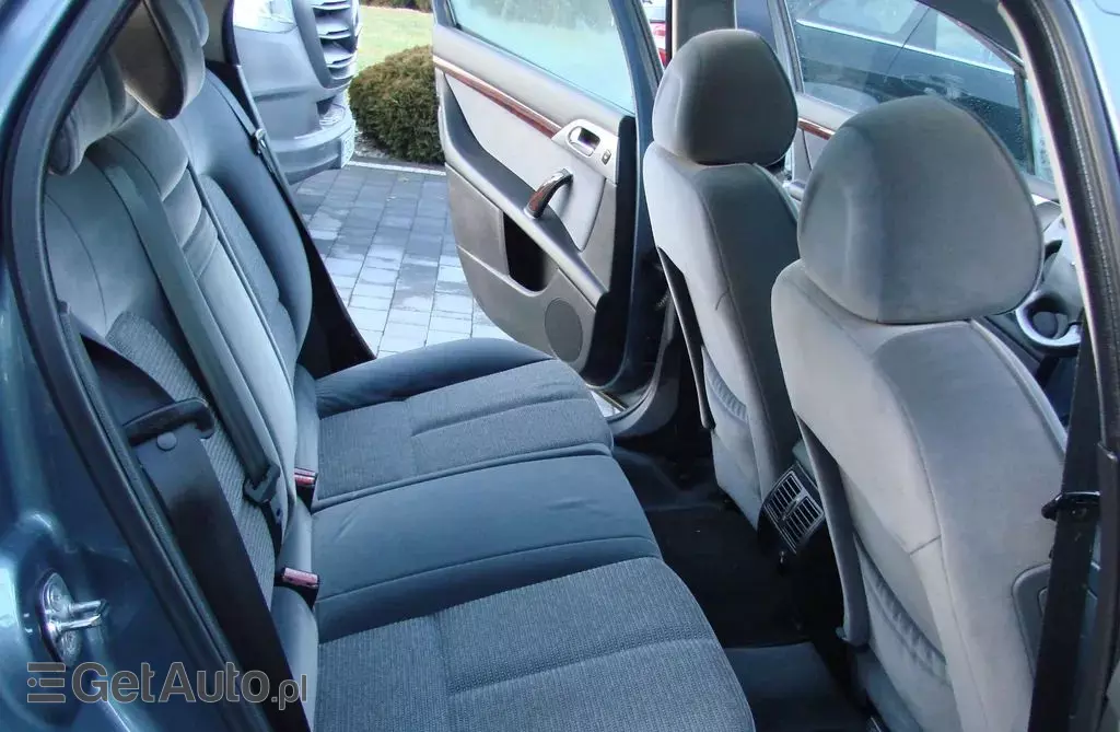 PEUGEOT 407 2.0 HDi (136 KM)