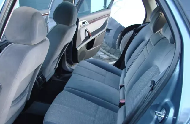 PEUGEOT 407 2.0 HDi (136 KM)