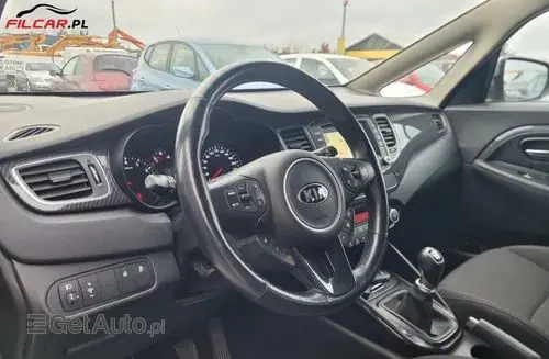 KIA Carens 